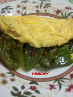 Una foto de Tortilla francesa con pimientos de Padrón