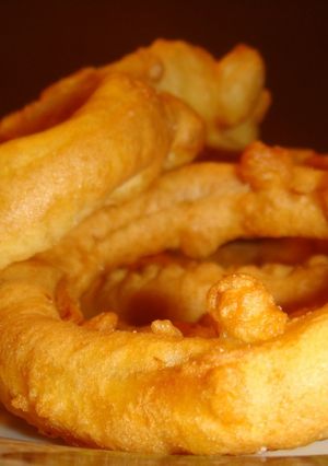 Una foto de Aros de cebolla fritos