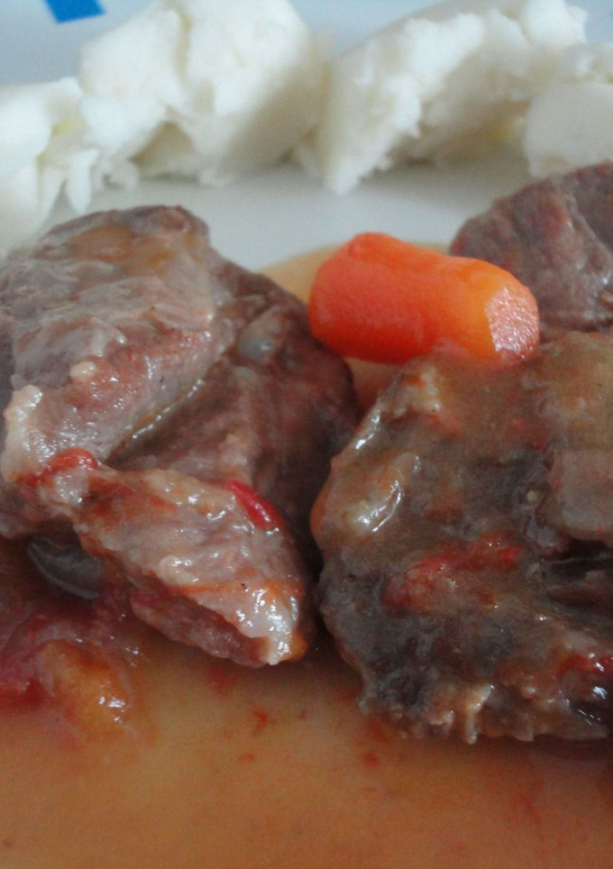 Una foto de Carrilleras estofadas con verduras