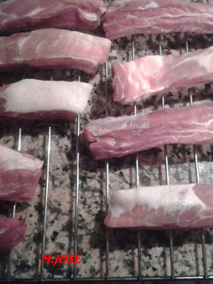 Una foto de Costillas al horno crujientes