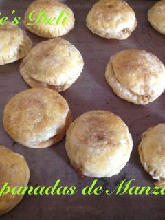 Una foto de Empanadillas de manzana verde