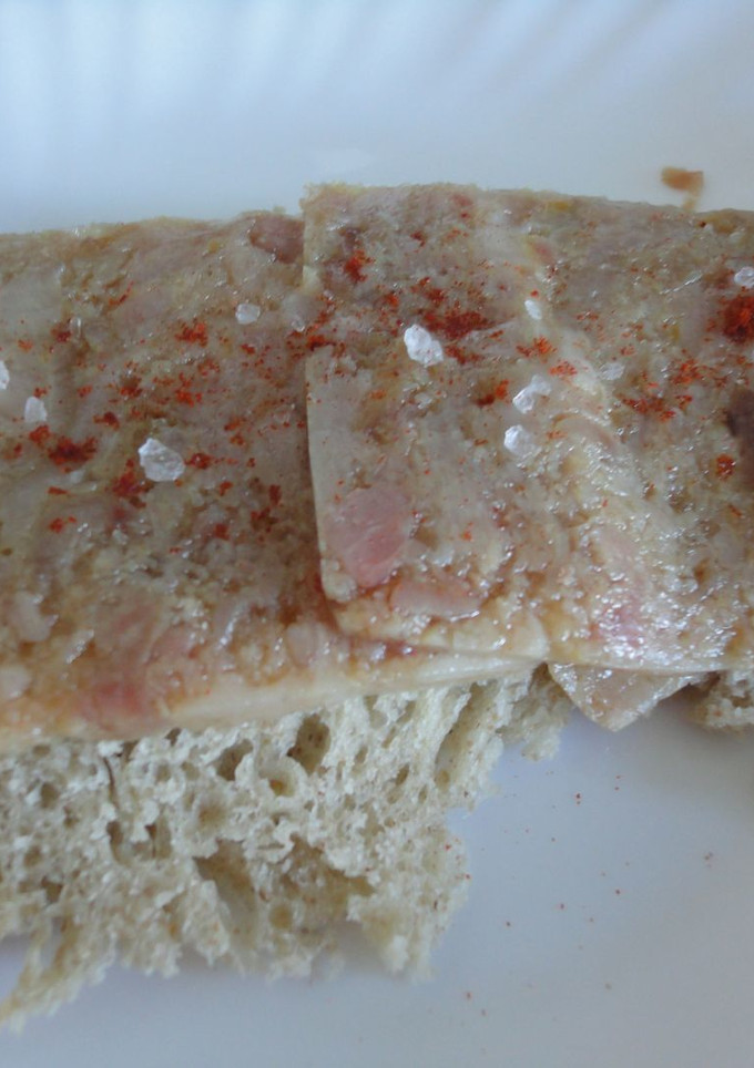 Una foto de Tosta de chicharrones