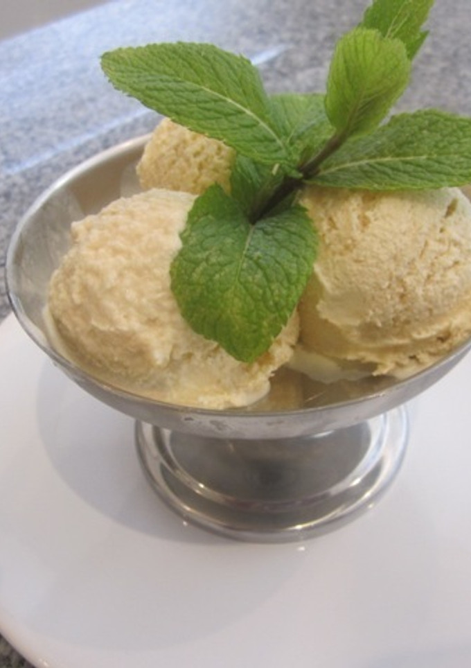 Una foto de Helado de vainilla casero fácil