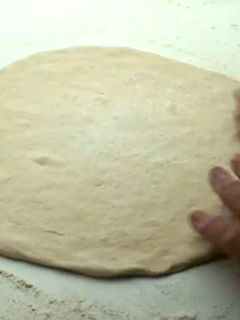 Una foto de Masa para pizza paso a paso