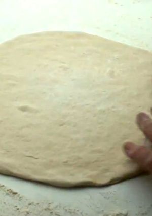 Una foto de Masa para pizza paso a paso