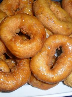 Una foto de Rosquillas de anís con jarabe de miel