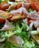 Ensalada verde y jamón de pavo