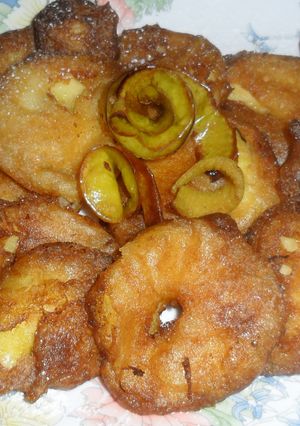 Una foto de Buñuelos de manzanas con pasta Orly