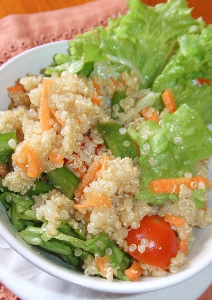 Una foto de Ensalada de quinoa real
