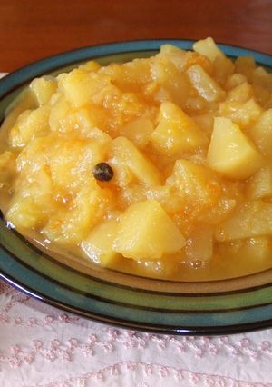 Una foto de Compota de manzana y ciruelas