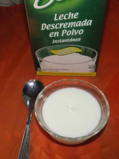 Una foto de Como hacer leche evaporada casera con leche en polvo