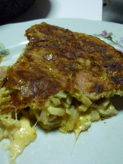 Una foto de Tortilla con sobrantes de tallarines