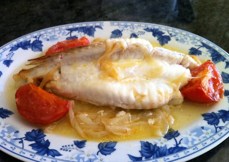 Colitas de rape al horno con tomate