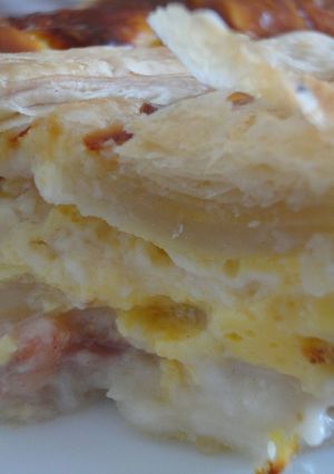 Una foto de Tarta salada de hojaldre