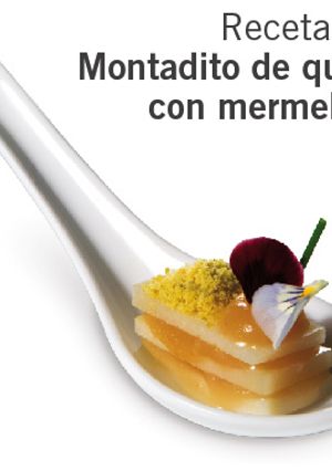 Una foto de Montaditos de queso con mermelada en cucharitas