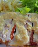 Lomo relleno con salsa de vino y verdura