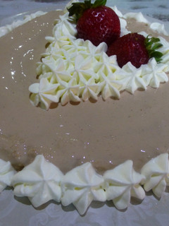 Una foto de Tarta de chocolate muy suave con nata