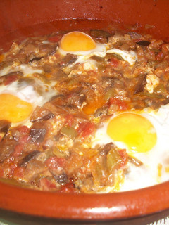 Una foto de Pisto del Magreb con huevos