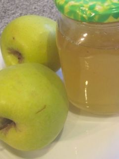 Una foto de Gelatina de manzana para pintar pasteles