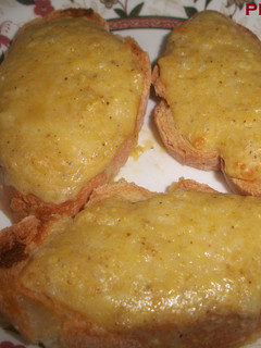 Una foto de Tostas de queso cheddar gratinadas