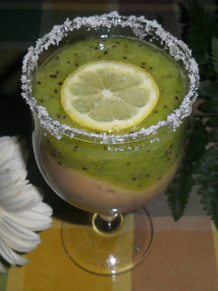 Una foto de Batido de kiwi y plátanos con almíbar