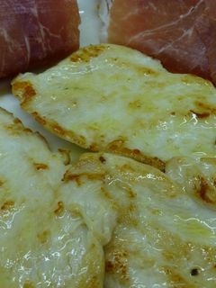 Una foto de Pechugas con jamón