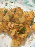 Pechuga de pollo al curry con cacahuetes