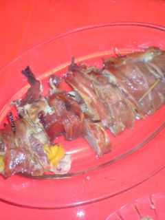 Una foto de Solomillo relleno de melocotón envuelto en serrano