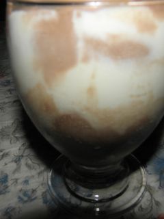 Una foto de Copa mousse de crema y chocolate