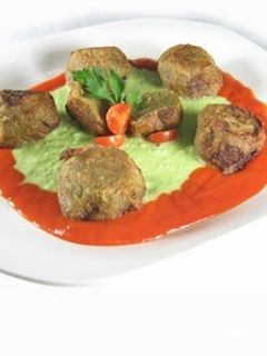 Foto principal de ALBONDIGAS DE BERENJENA RELLENAS DE TOCINETA