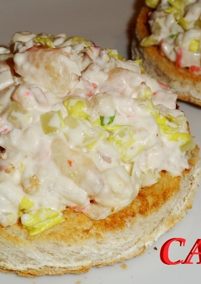 Una foto de Montaditos de pescado y marisco
