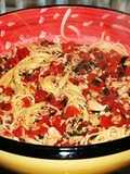 Linguini con almejas en salsa de tomate