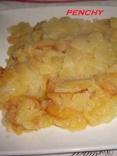 Una foto de Patatas a lo pobre al vino blanco