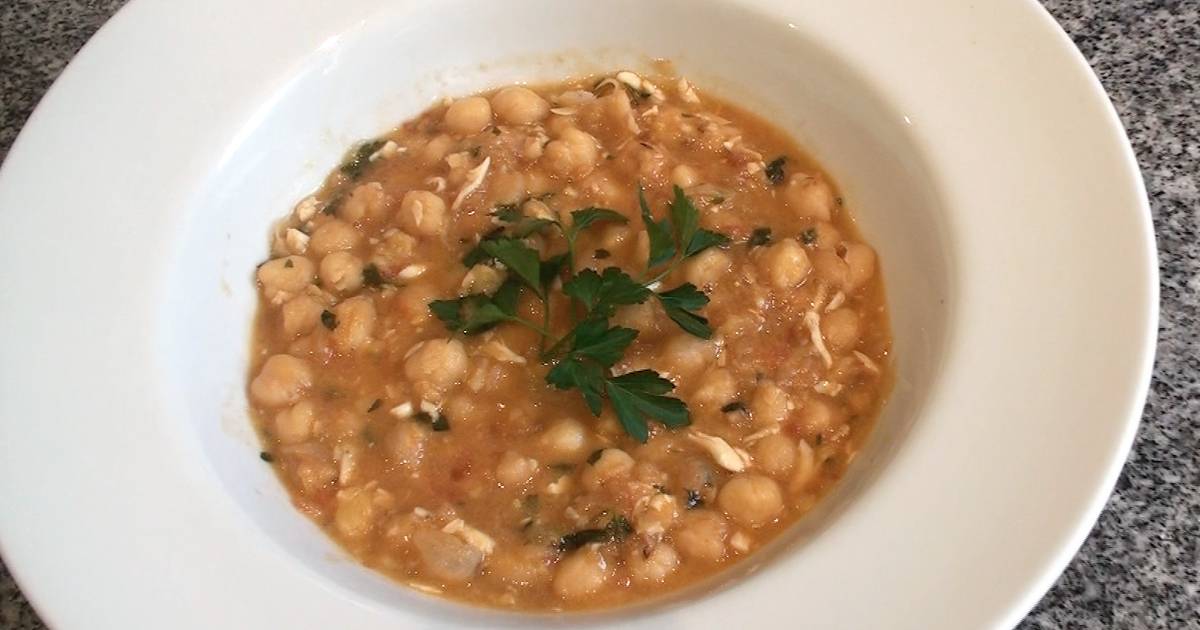 Garbanzos guisados con huevo duro Receta de elfornerdealella Cookpad