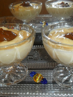 Una foto de Natillas con corazón de dulce de leche