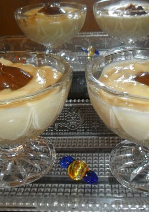 Una foto de Natillas con corazón de dulce de leche