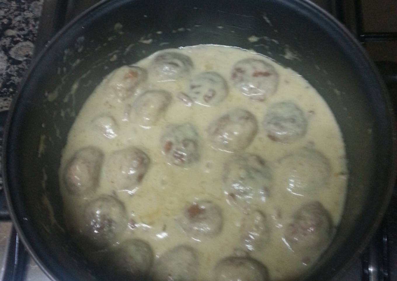 Albóndigas con salsa carbonara
