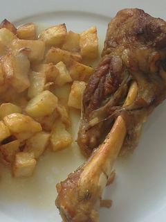 Una foto de Codillos de cordero en salsa