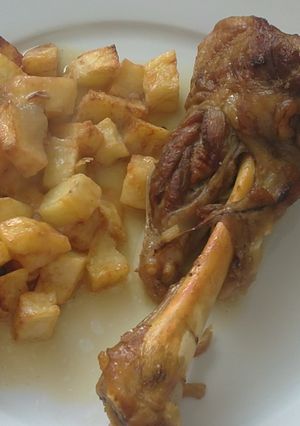 Una foto de Codillos de cordero en salsa
