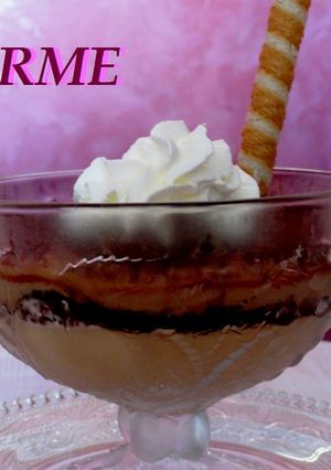 Una foto de Falso tiramisú de turrón
