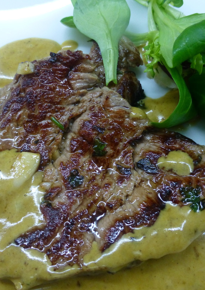 Una foto de Solomillo de ternera con salsa de mostaza