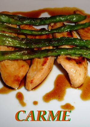 Una foto de Tiras de pavo con salsa de curry y miel