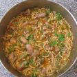 Fideos a la cazuela con costilla de cerdo y salchichas