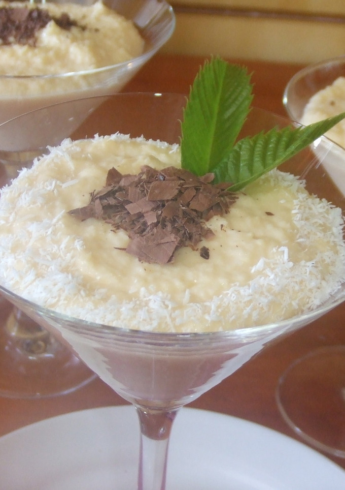 Una foto de Copa de coco rallado y chocolate