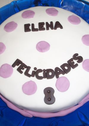 Una foto de Tarta de pasta de azúcar