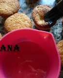 Cupcakes de frutillas bañadas con almíbar de limón