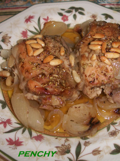 Una foto de Contramuslos de pollo empiñonados al vino