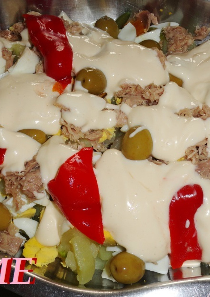 Una foto de Ensalada de patatas y verduras