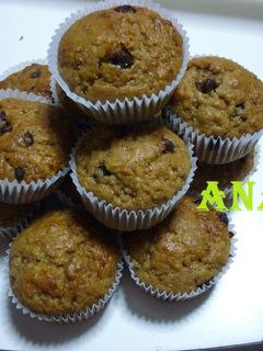 Una foto de Cupcakes de banana y chips de chocolate