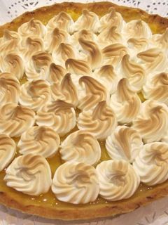 Una foto de Tarta de limón con masa quebrada